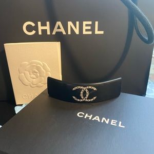 AUTHENTIC Chanel crystal classic CC hair clip